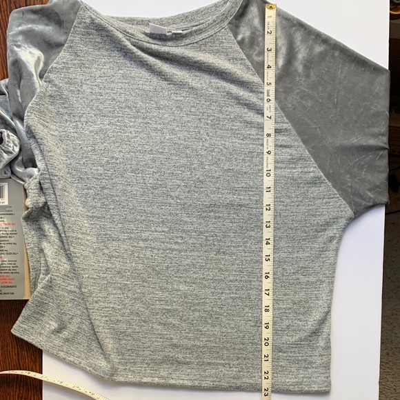 Gap 3/4 Length Velvet Puff Long Sleeve Knit Shirt Silver Holiday Blouse Medium - Picture 7 of 9